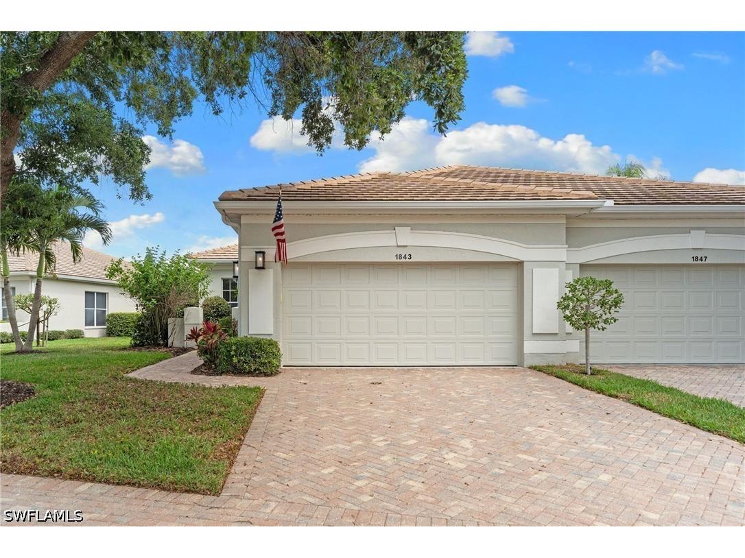 1843 Leamington Lane Naples FL 34109 226020012 image4