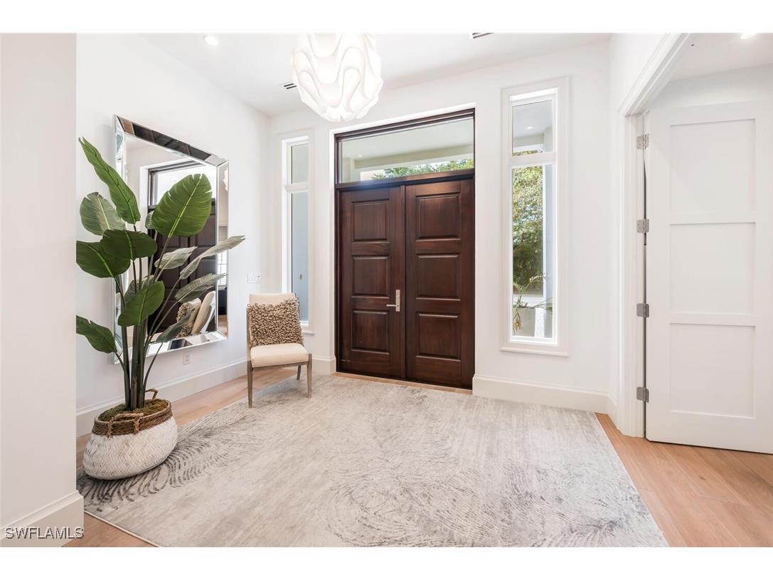 1844 Alamanda Drive Naples FL 34102 225073184 image2