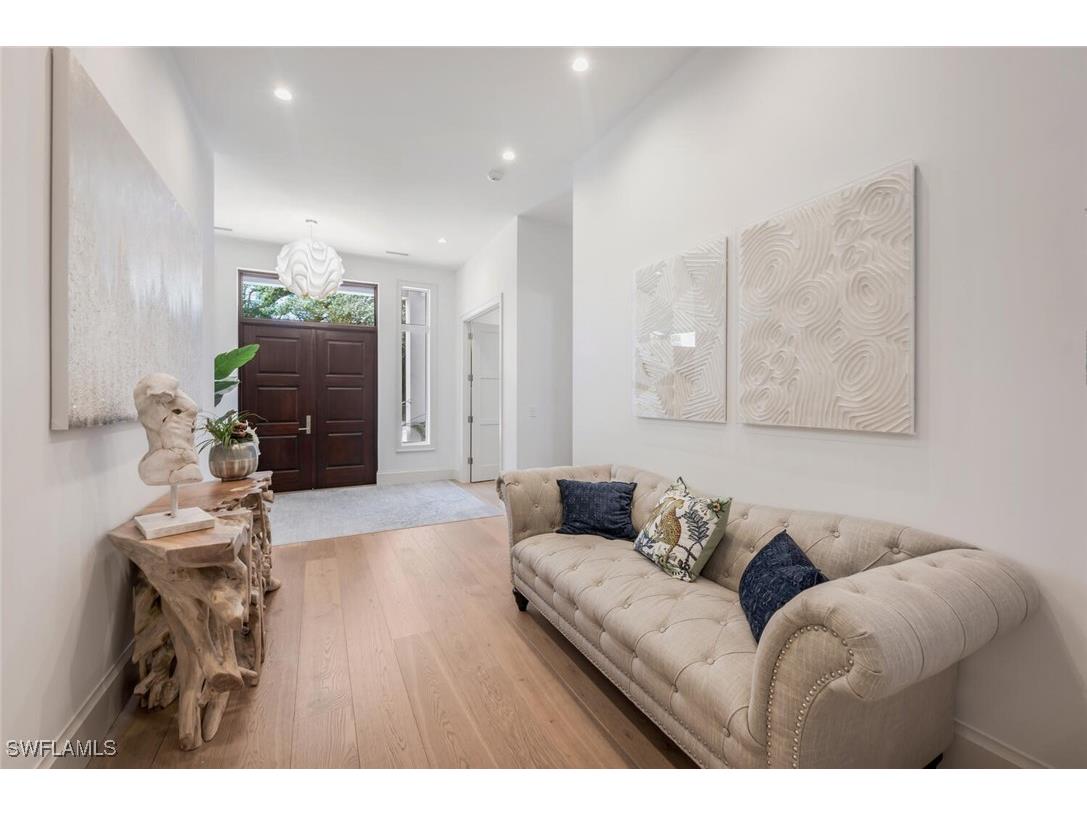 1844 Alamanda Drive Naples FL 34102 225073184 image3