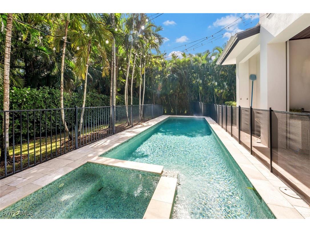 1844 Alamanda Drive Naples FL 34102 225073184 image50