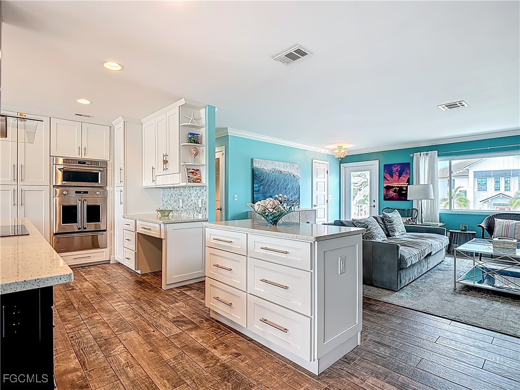 18443 Deep Passage Lane Fort Myers Beach FL 33931 2025021075 image29