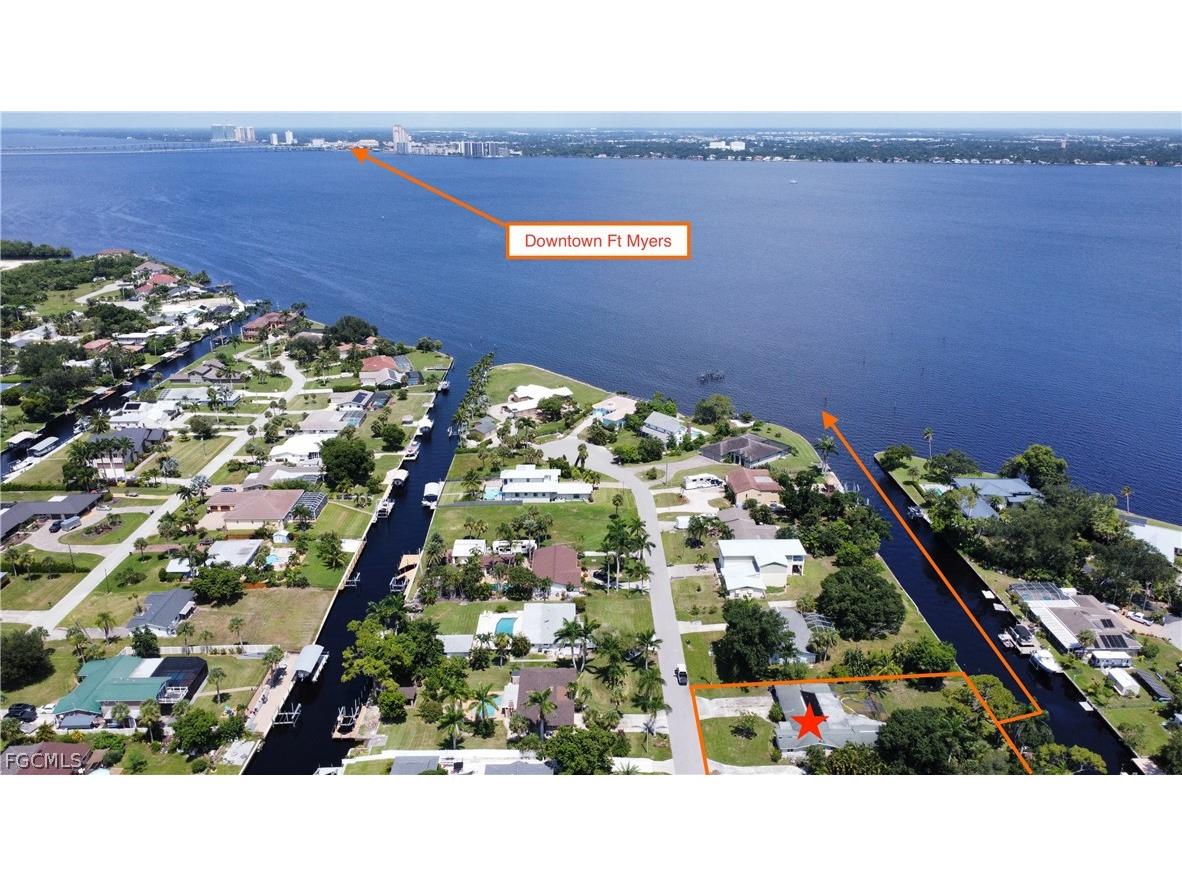 1845 Marina Circle North Fort Myers FL 33903 2026007631 image1