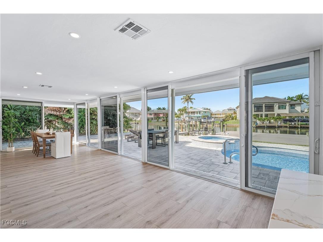 18452 Cutlass Drive Fort Myers Beach FL 33931 2025024119 image10