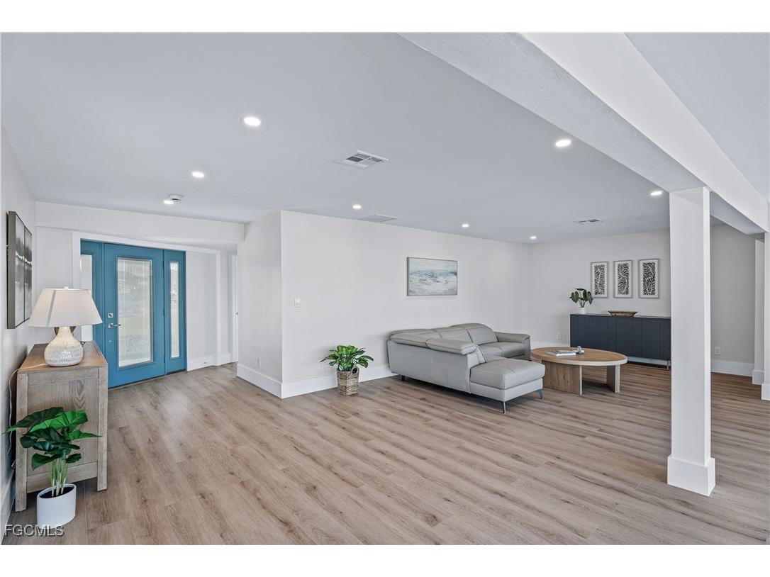 18452 Cutlass Drive Fort Myers Beach FL 33931 2025024119 image16