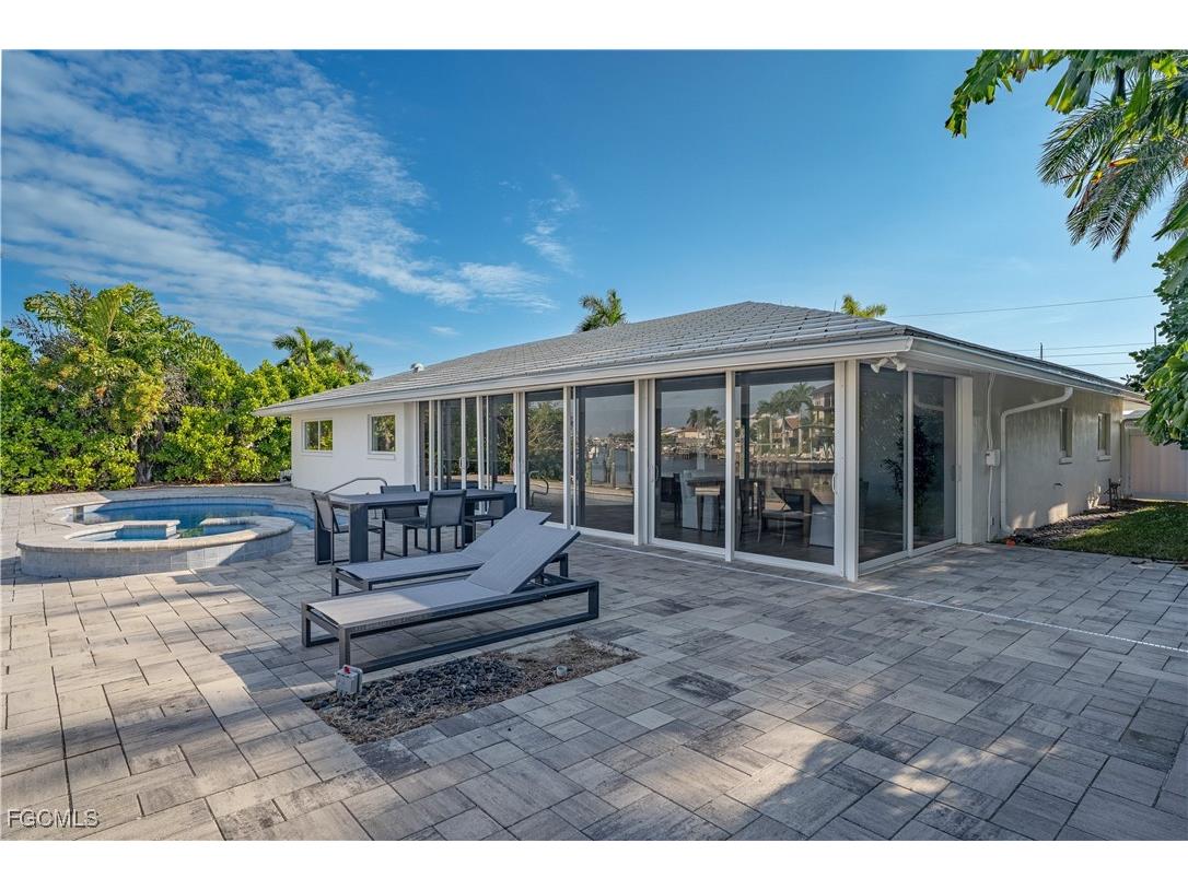 18452 Cutlass Drive Fort Myers Beach FL 33931 2025024119 image38