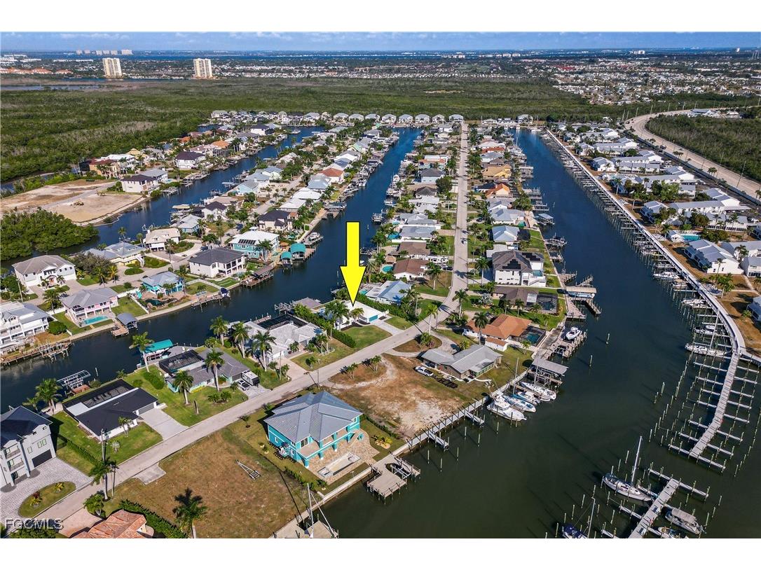 18452 Cutlass Drive Fort Myers Beach FL 33931 2025024119 image45