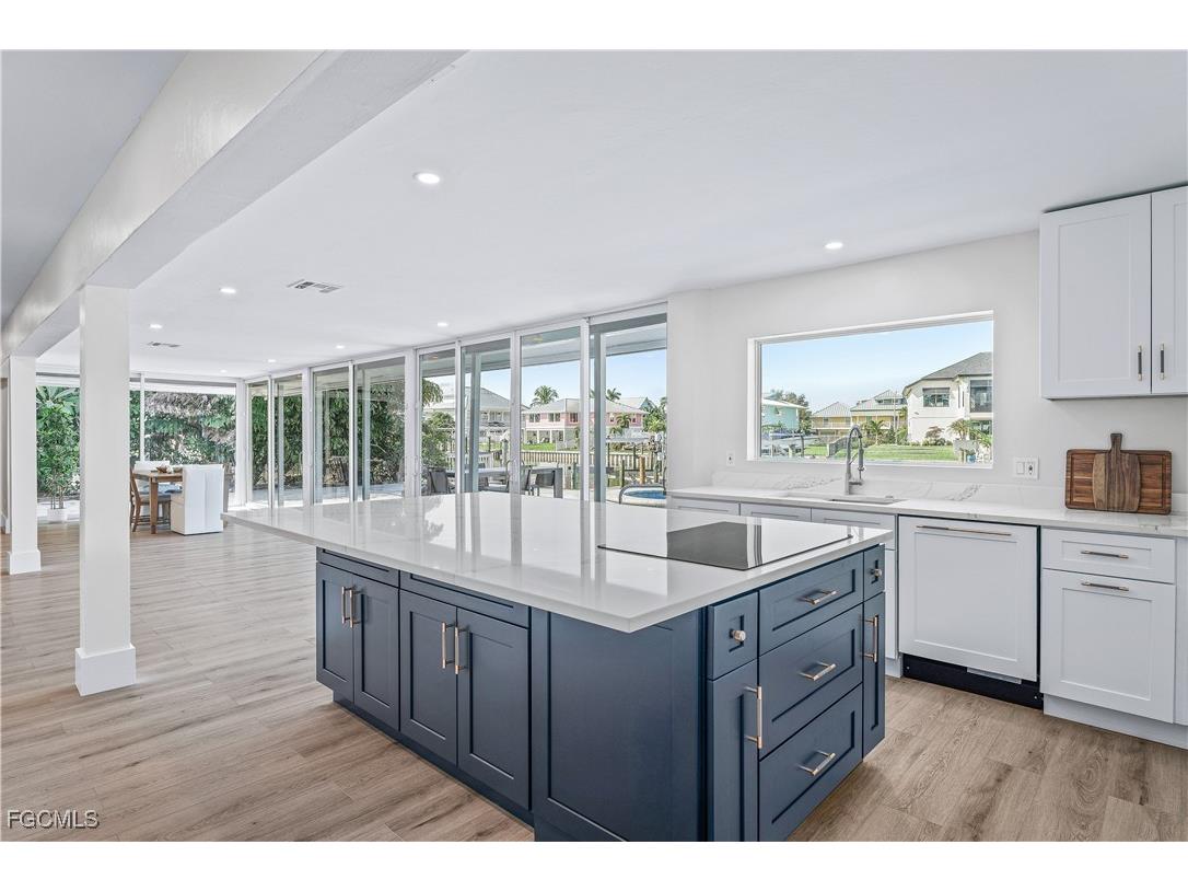 18452 Cutlass Drive Fort Myers Beach FL 33931 2025024119 image5