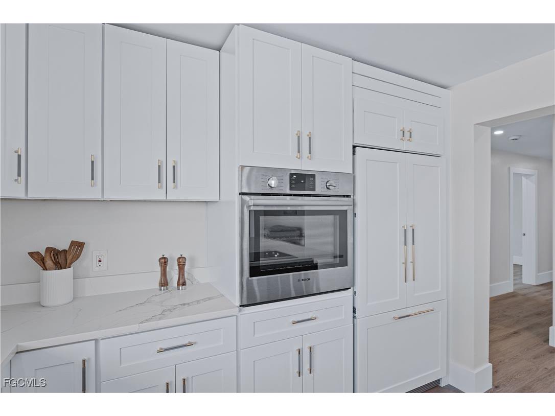 18452 Cutlass Drive Fort Myers Beach FL 33931 2025024119 image8