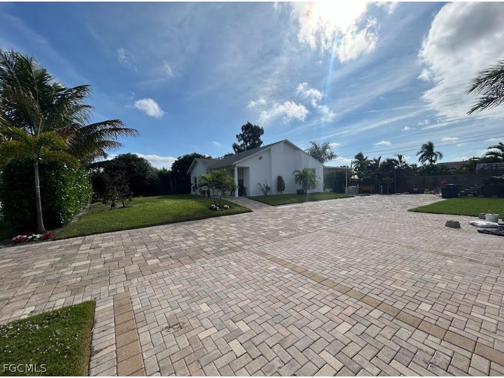 18464 Iris Road Fort Myers FL 33967 2026002775 image1