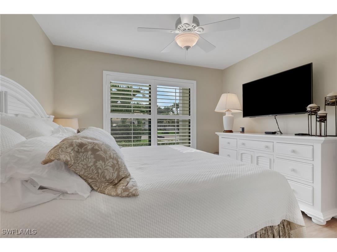 185 Fox Den Circle Naples FL 34104 225082771 image18