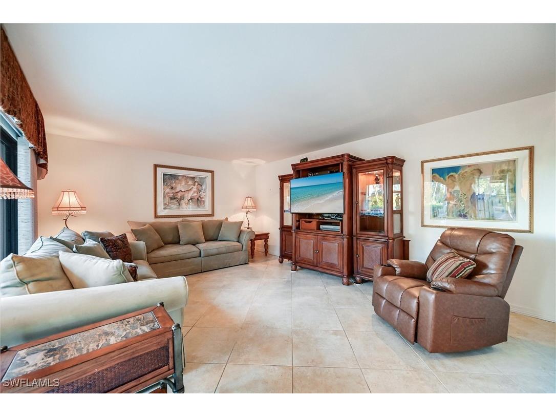 185 Lake Point Lane #8B Naples FL 34112 226002131 image10