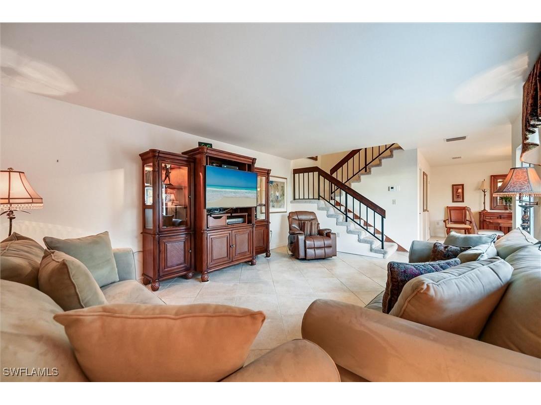 185 Lake Point Lane #8B Naples FL 34112 226002131 image15