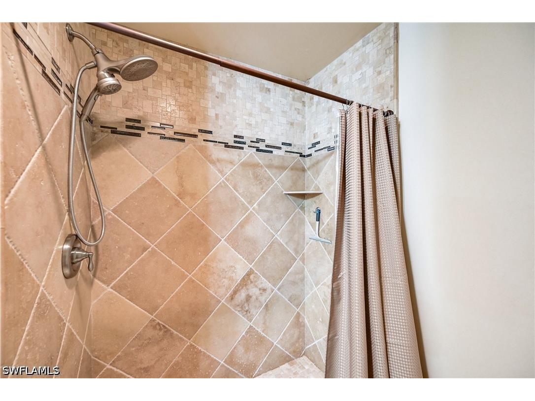 185 Lake Point Lane #8B Naples FL 34112 226002131 image23