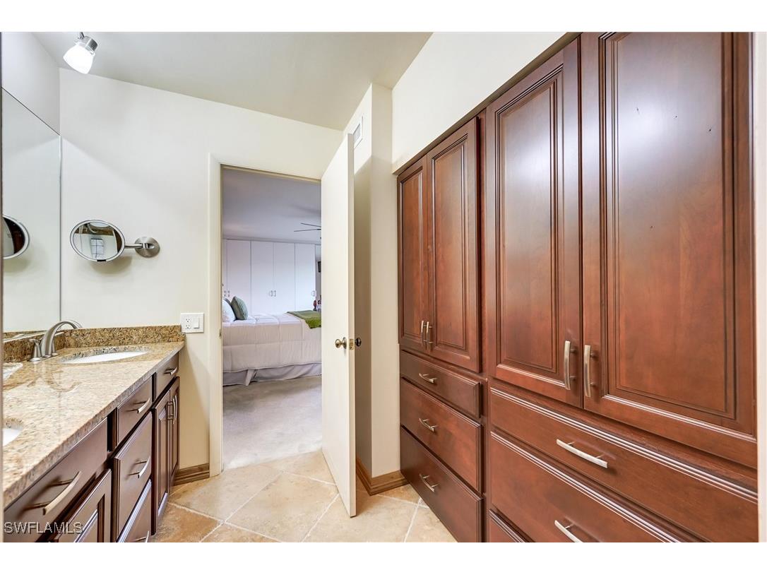 185 Lake Point Lane #8B Naples FL 34112 226002131 image24