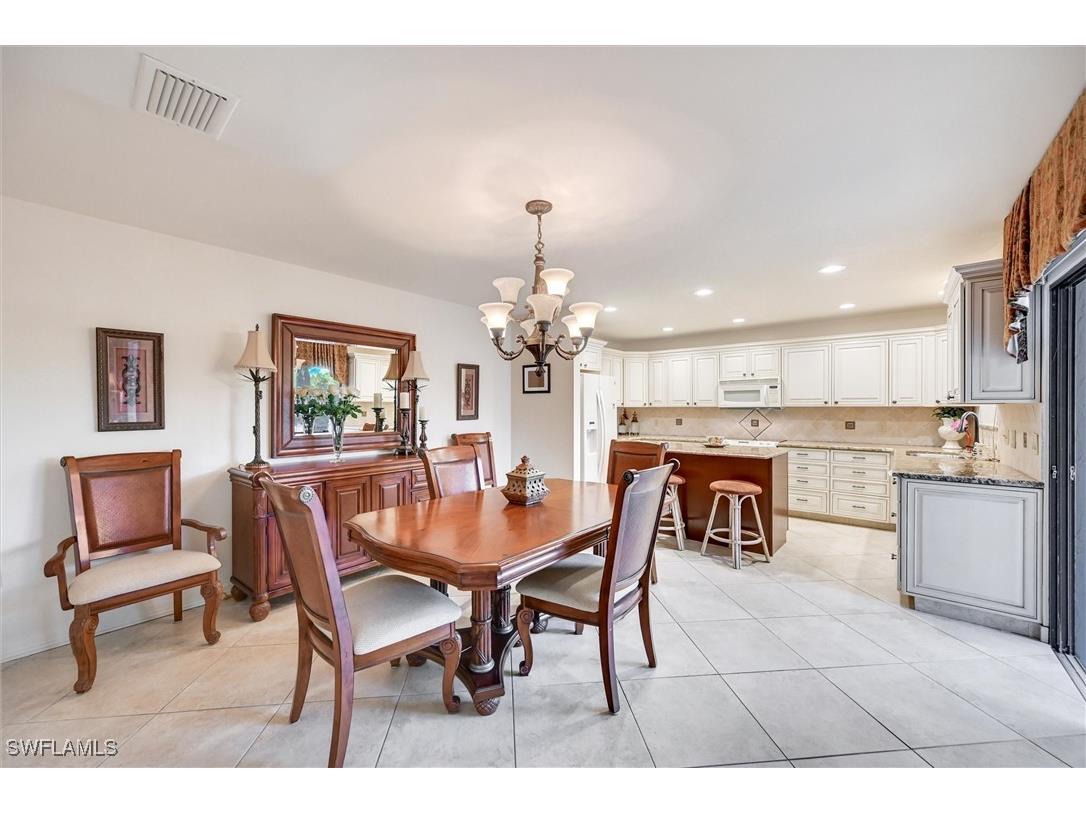 185 Lake Point Lane #8B Naples FL 34112 226002131 image3