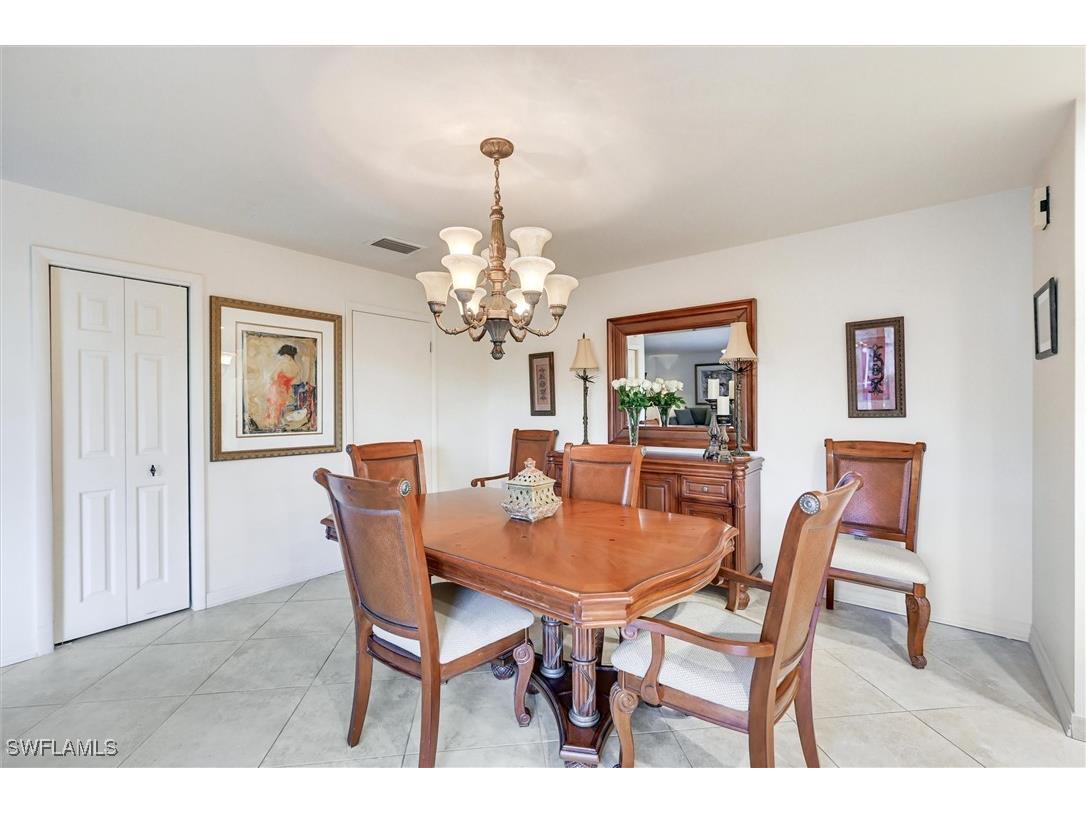 185 Lake Point Lane #8B Naples FL 34112 226002131 image8