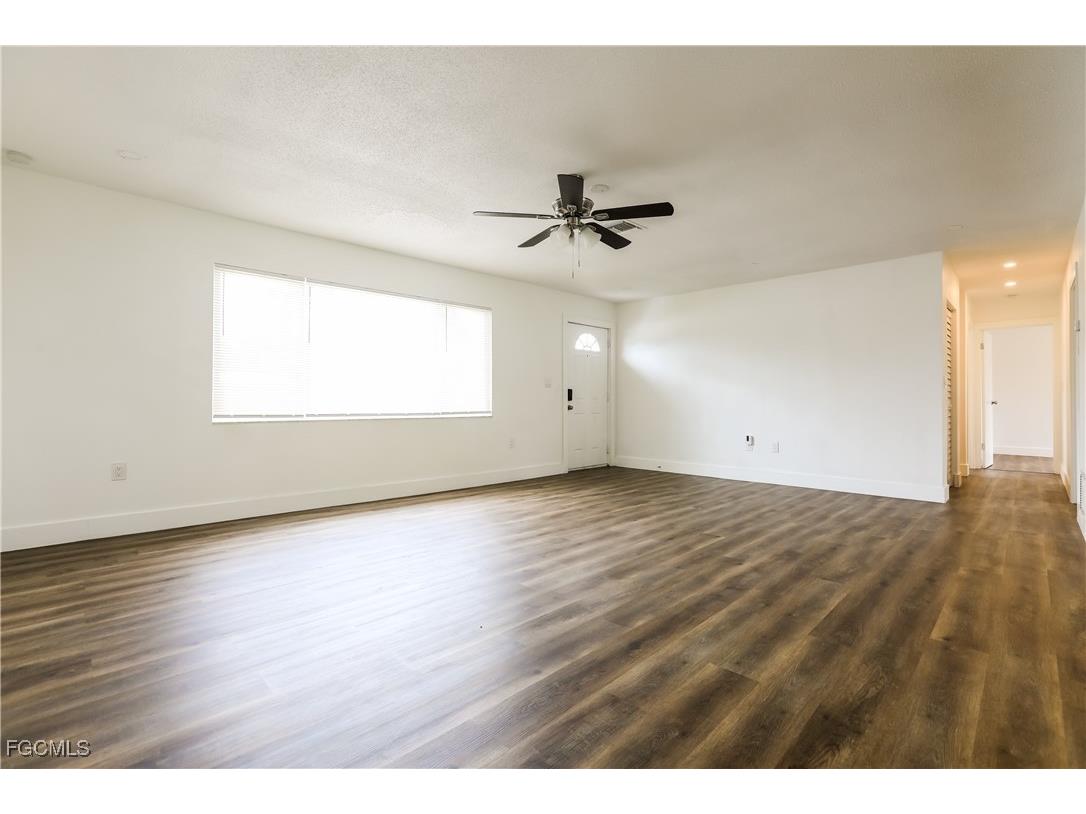 185 Norfolk Avenue NW Port Charlotte FL 33952 2025021217 image2