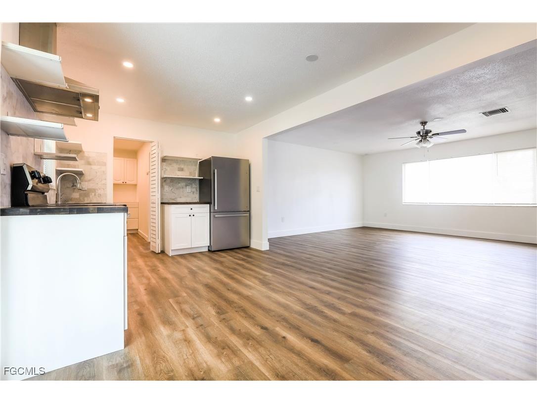 185 Norfolk Avenue NW Port Charlotte FL 33952 2025021217 image5