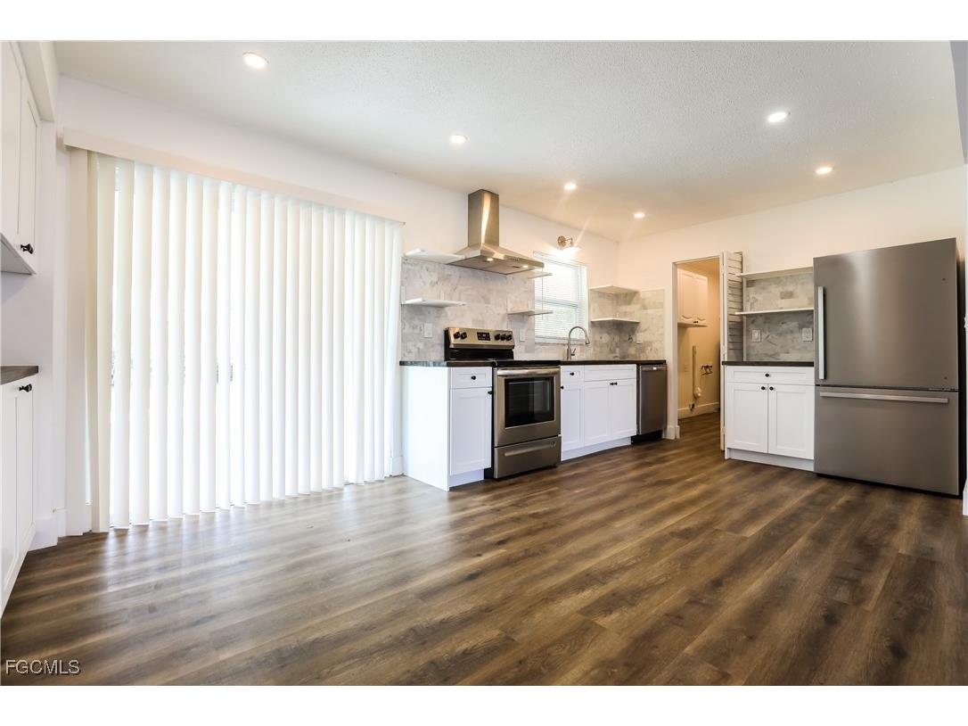 185 Norfolk Avenue NW Port Charlotte FL 33952 2025021217 image6