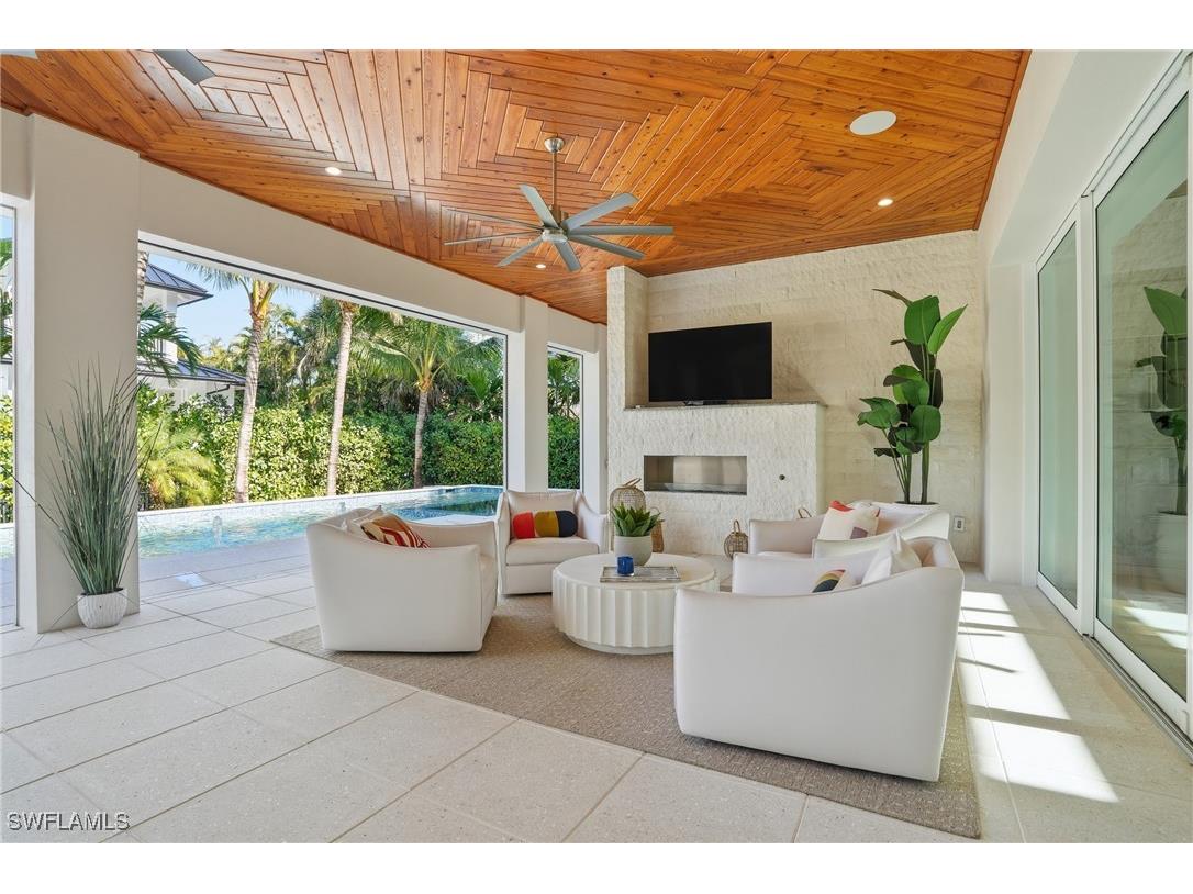 185 North Lake Drive Naples FL 34102 225082735 image25