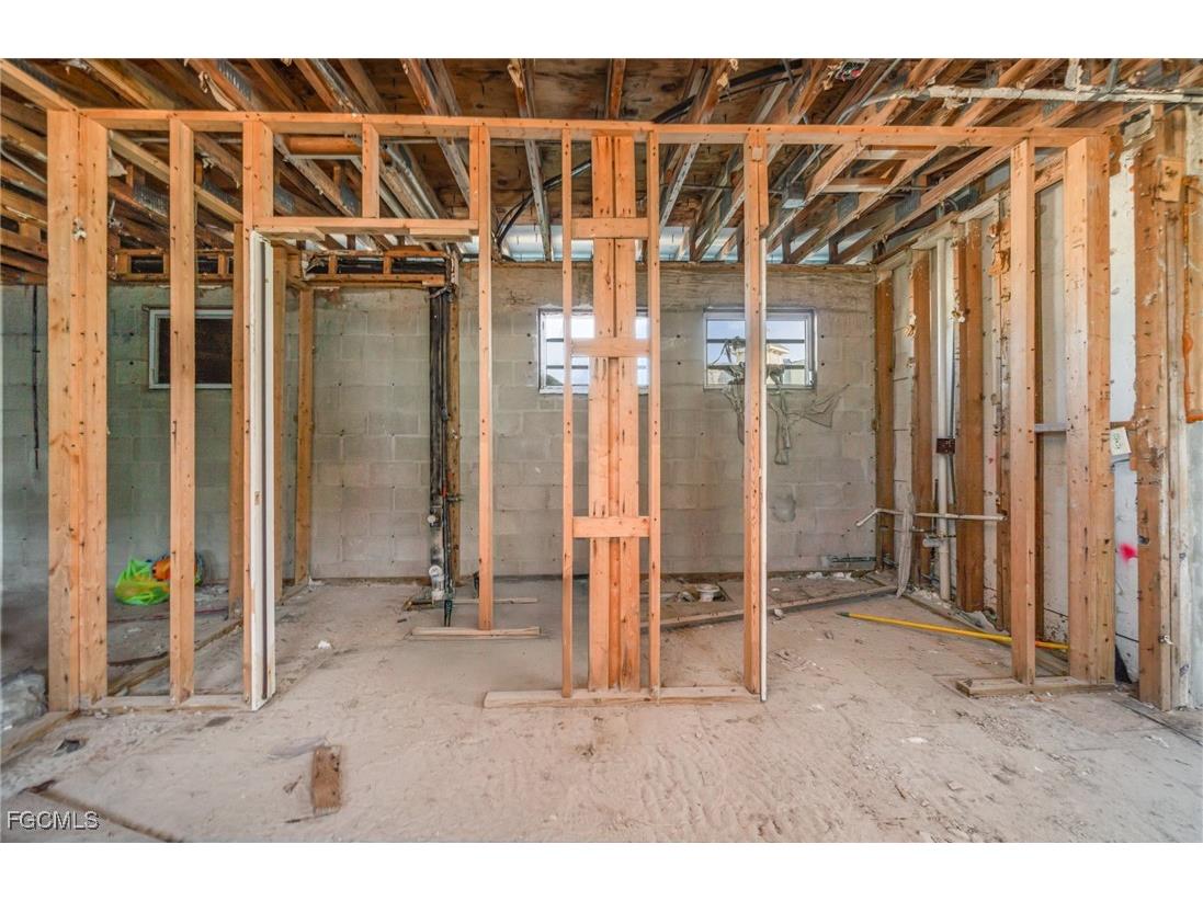 185 Old San Carlos Boulevard Fort Myers Beach FL 33931 2025020983 image10