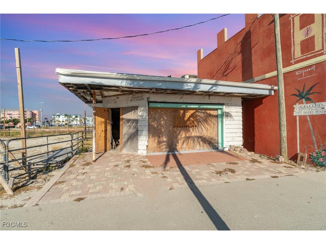 185 Old San Carlos Boulevard Fort Myers Beach FL 33931 2025020983 image3