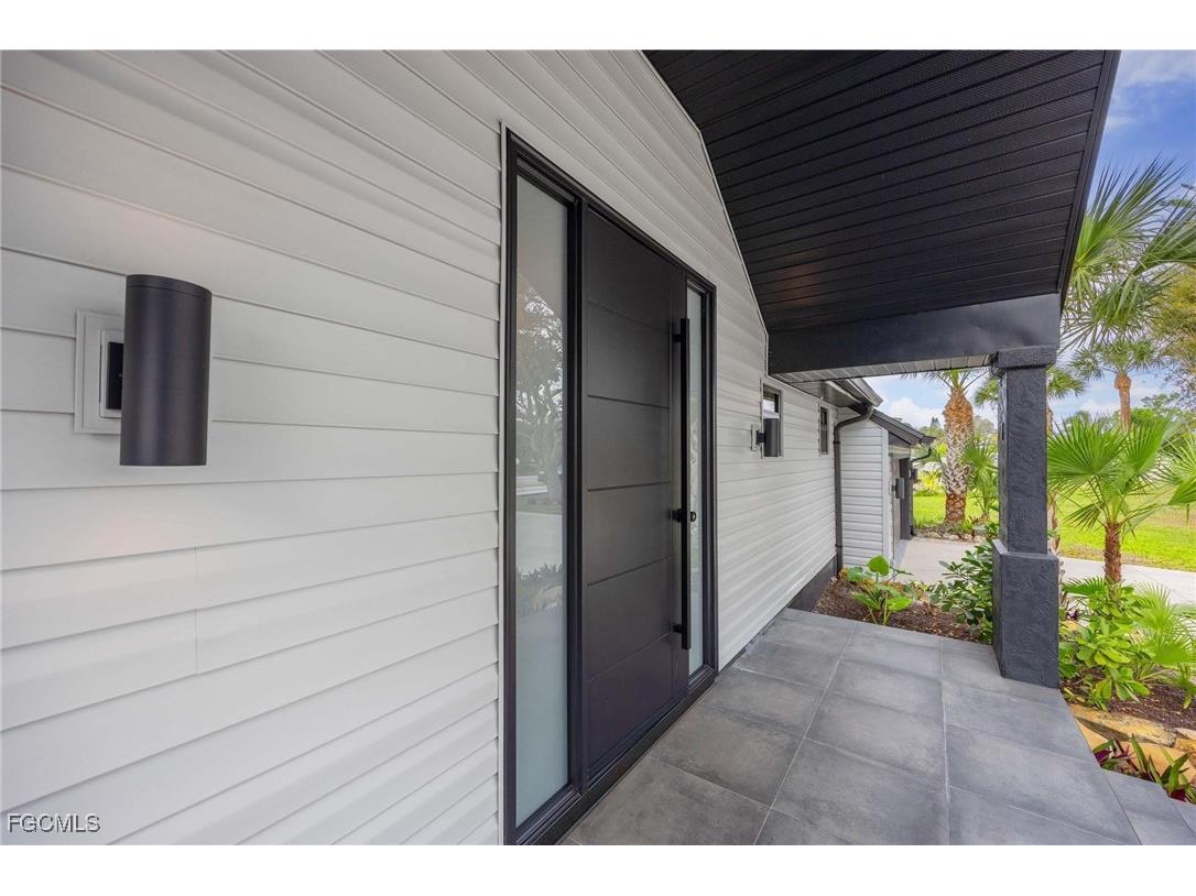 185 Palm River Boulevard Naples FL 34110 2025008484 image48