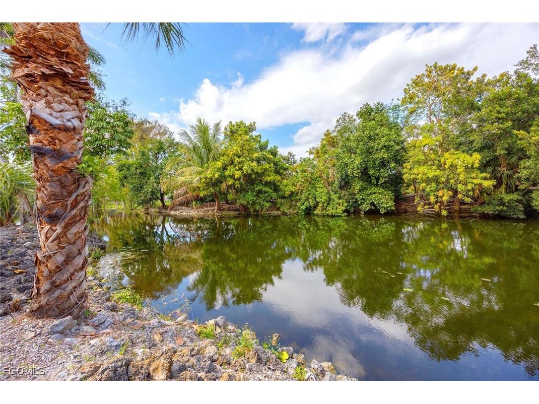 185 Palm River Boulevard Naples FL 34110 2025008484 image5