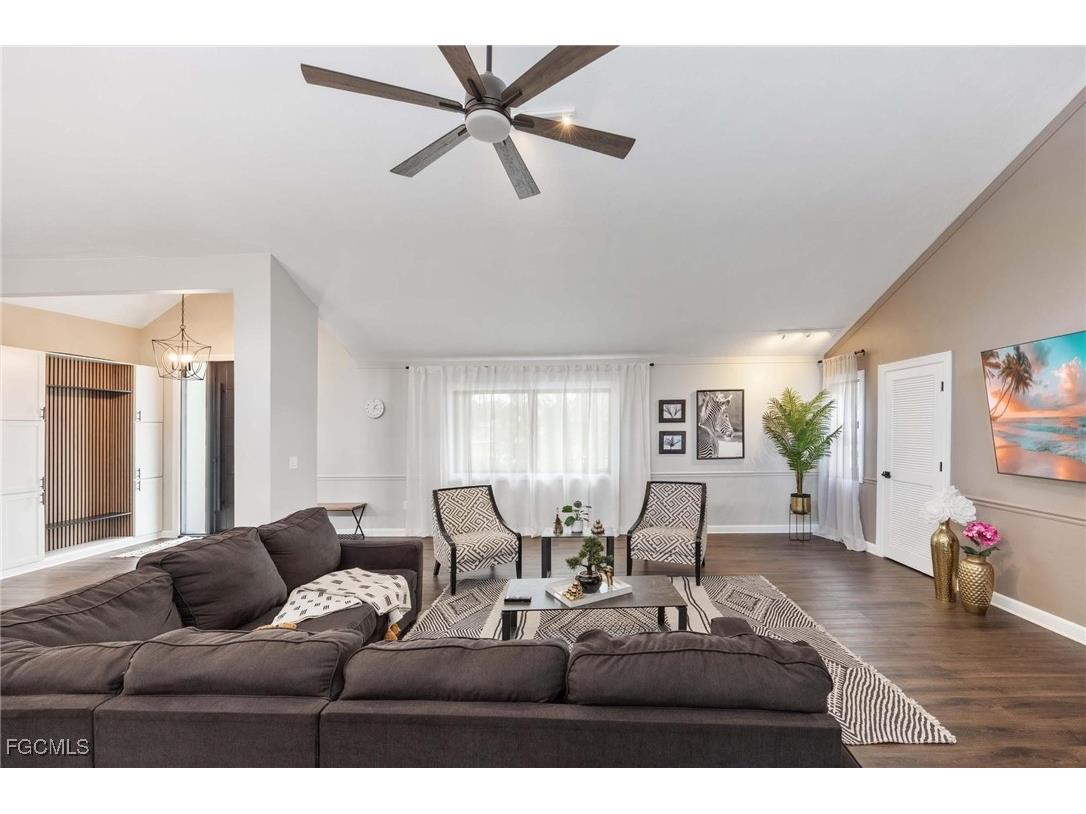 185 Palm River Boulevard Naples FL 34110 2025008484 image8