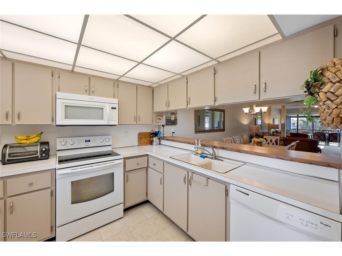 185 Penny Lane #4 Naples FL 34112 225029296 image11