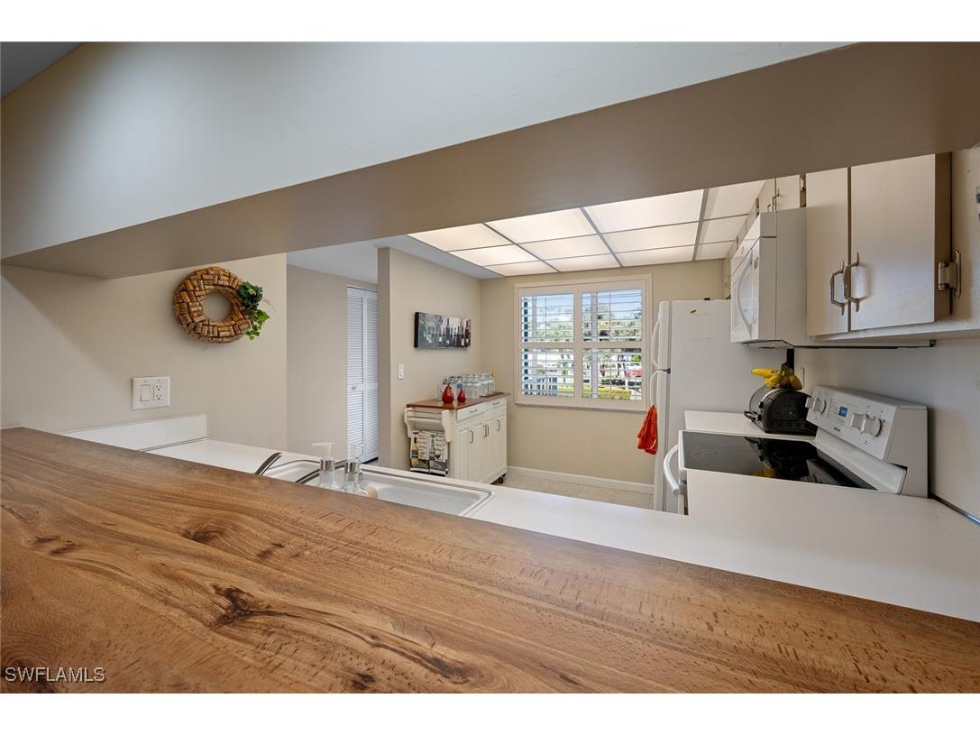 185 Penny Lane #4 Naples FL 34112 225029296 image12
