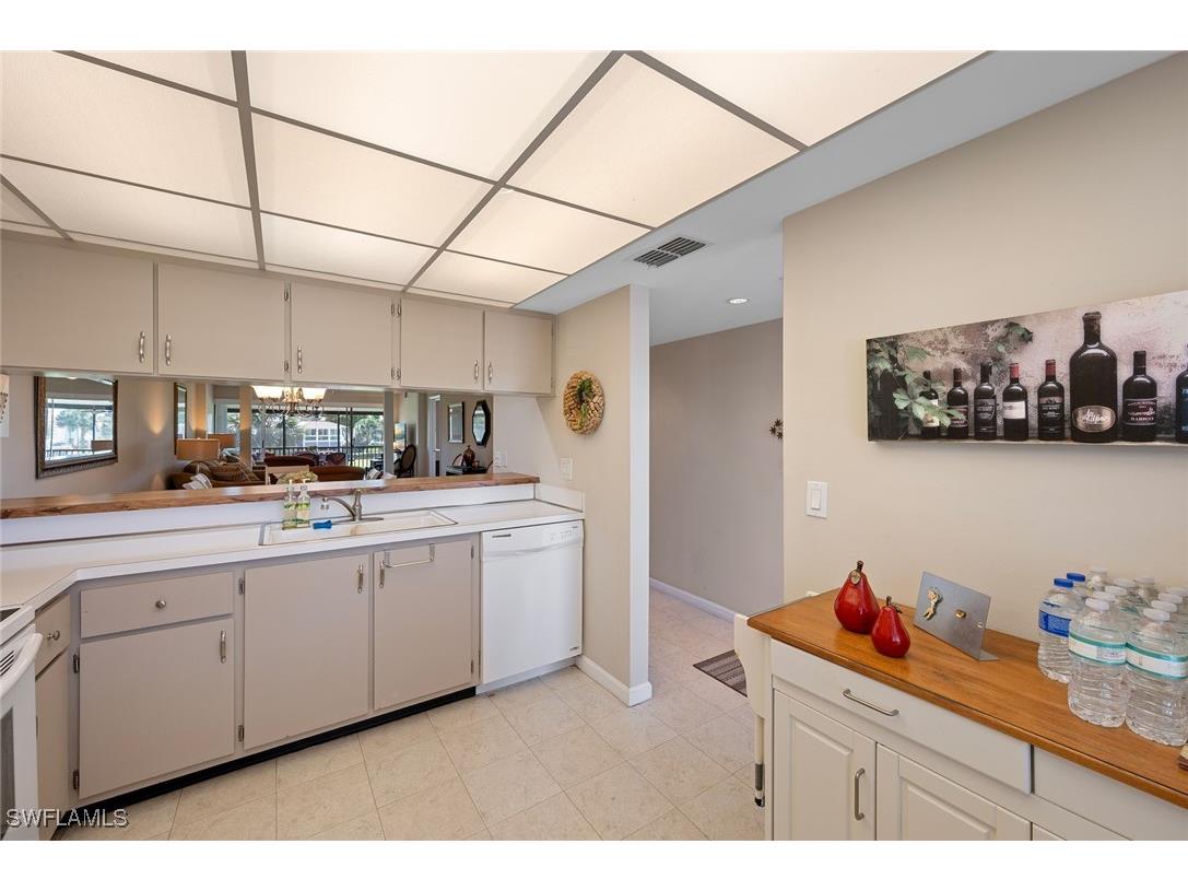 185 Penny Lane #4 Naples FL 34112 225029296 image9