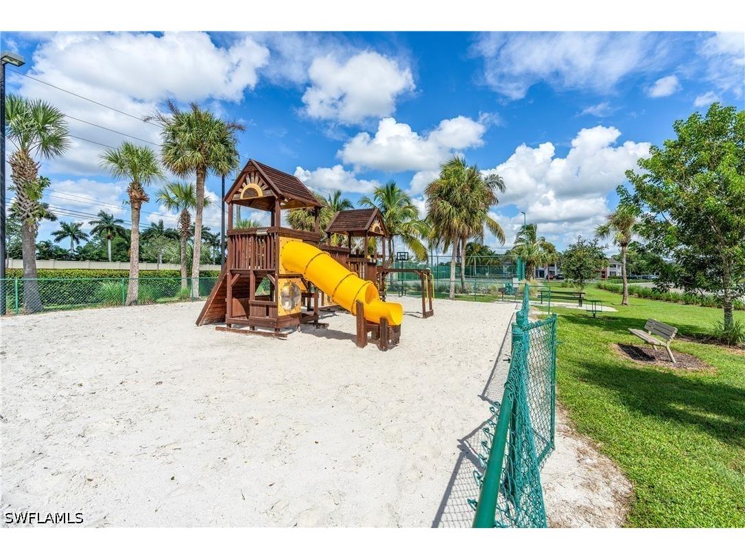185 Santa Clara Drive #13 Naples FL 34104 226021592 image31