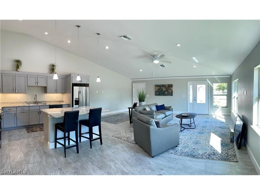 185 Village Circle Labelle FL 33935 223008624 image1