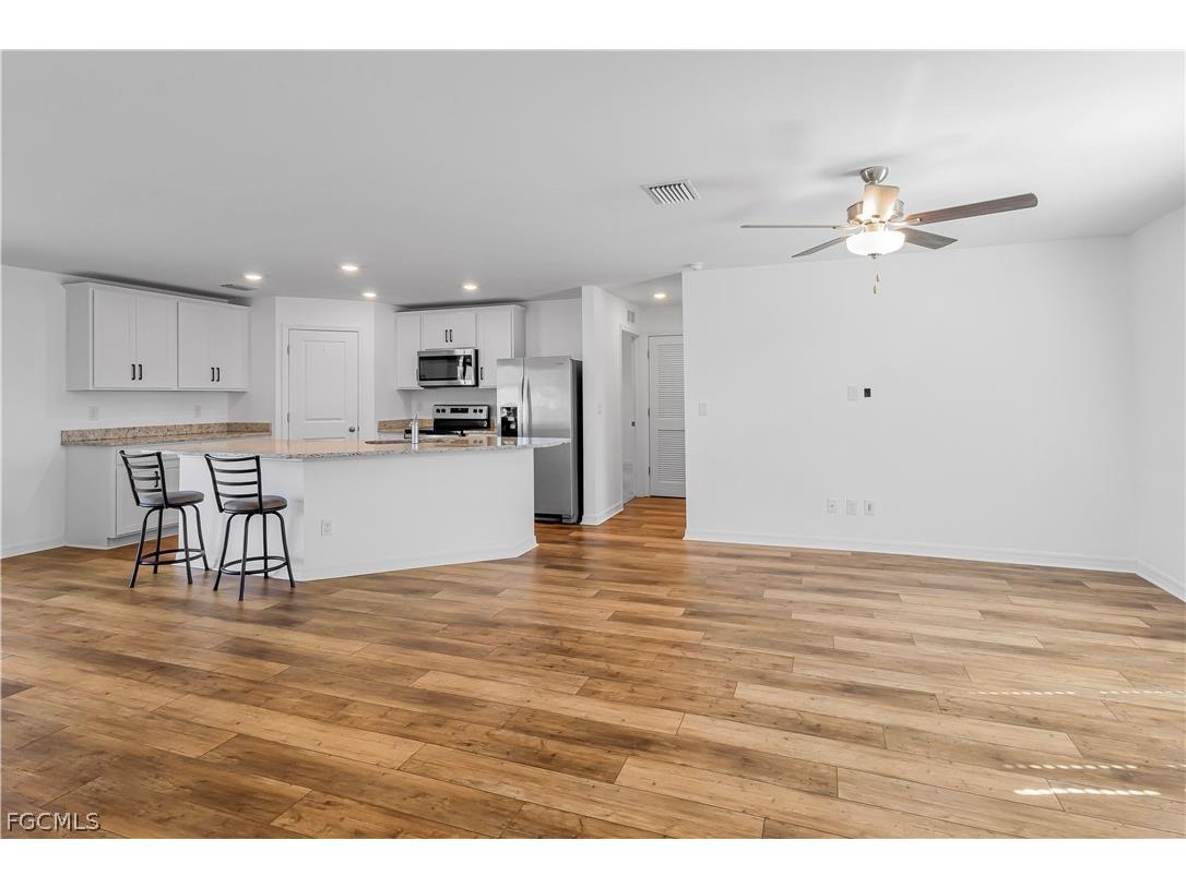 185 Yager Circle Fort Myers FL 33913 2026013548 image3