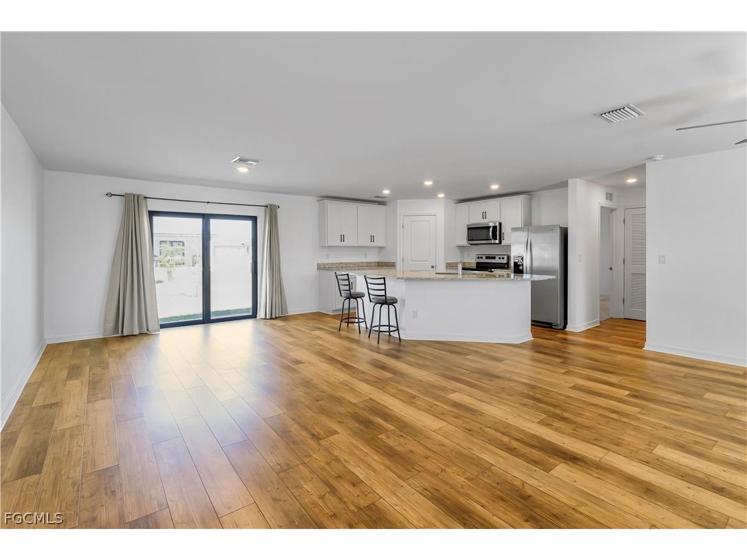 185 Yager Circle Fort Myers FL 33913 2026013548 image4