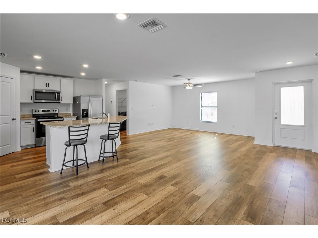 185 Yager Circle Fort Myers FL 33913 2026013548 image5