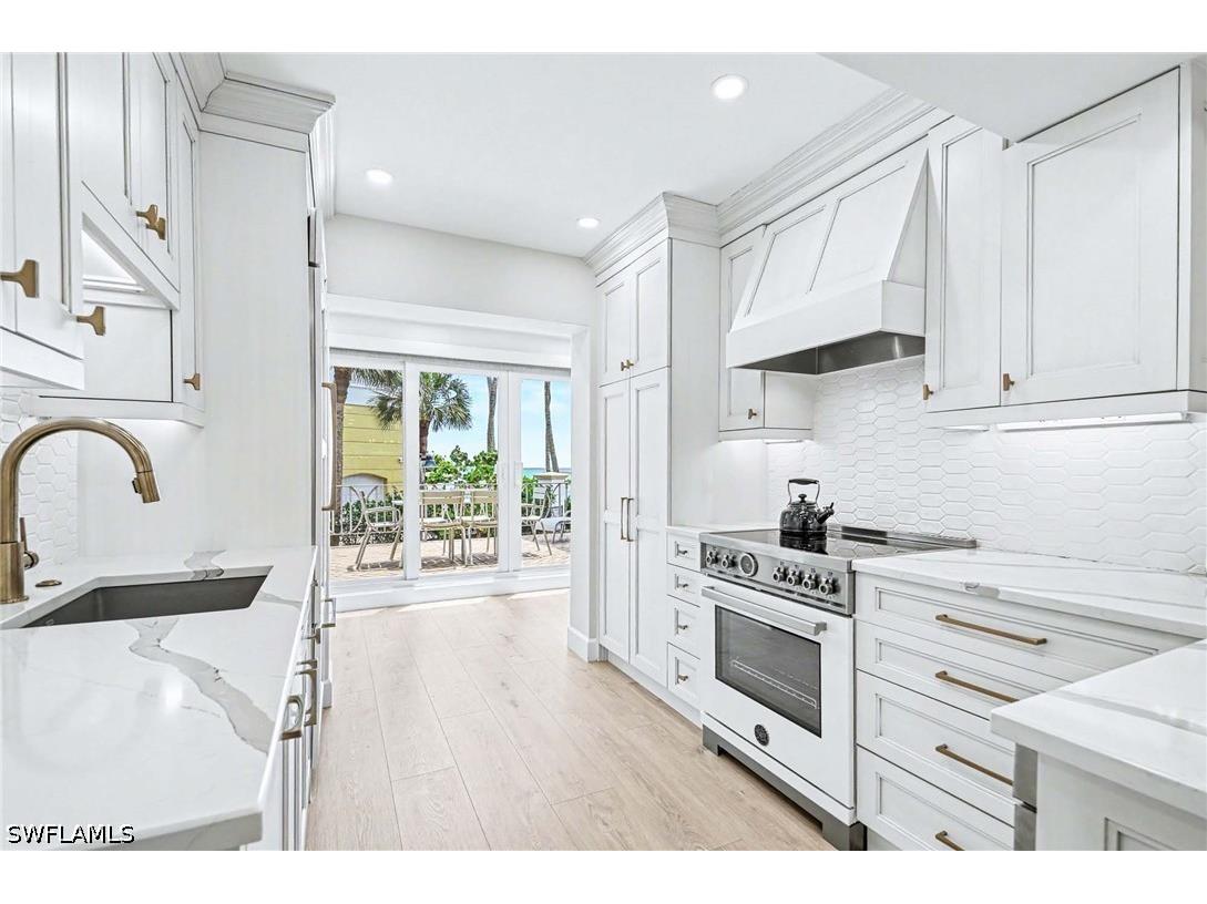 1851 Gulf Shore Boulevard N #4 Naples FL 34102 226018568 image10