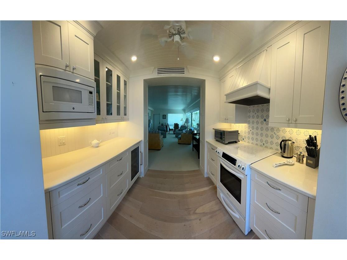 1851 Gulf Shore Boulevard N #5 Naples FL 34102 225064408 image4