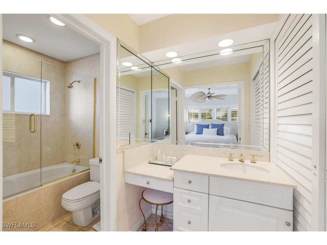 1851 Gulf Shore Blvd. N. #15 Naples FL 34102 225066693 image13