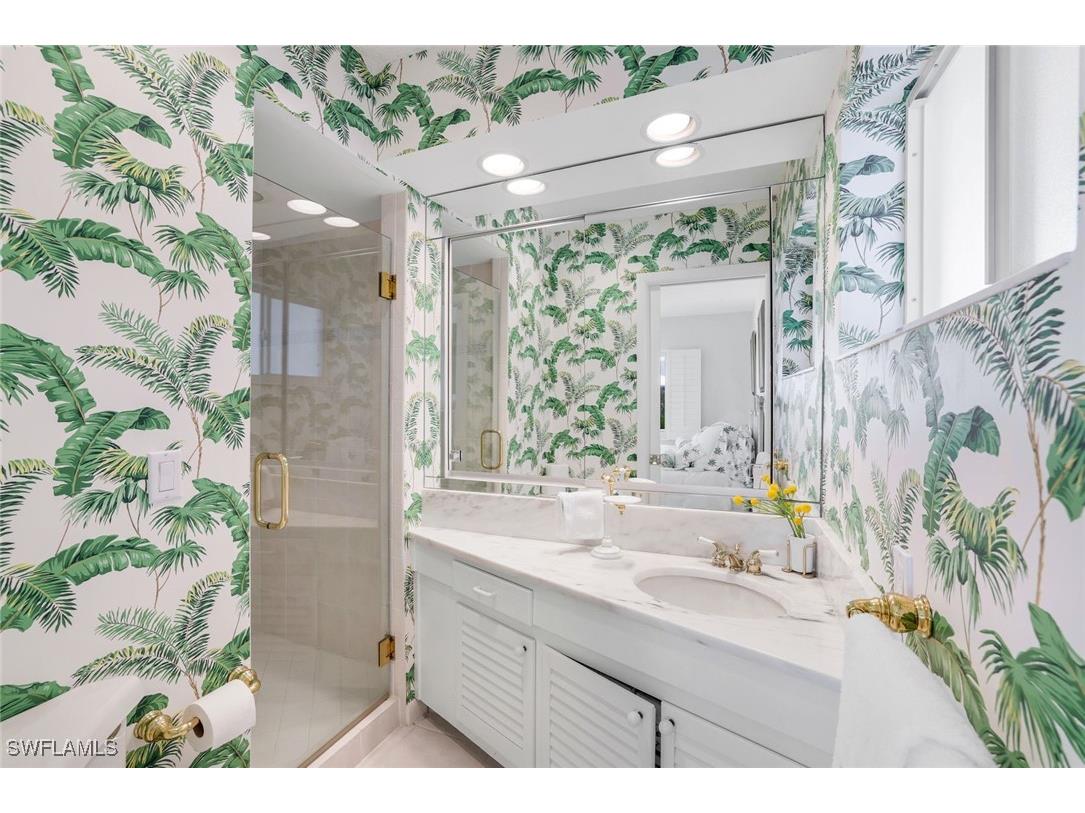 1851 Gulf Shore Blvd. N. #15 Naples FL 34102 225066693 image15