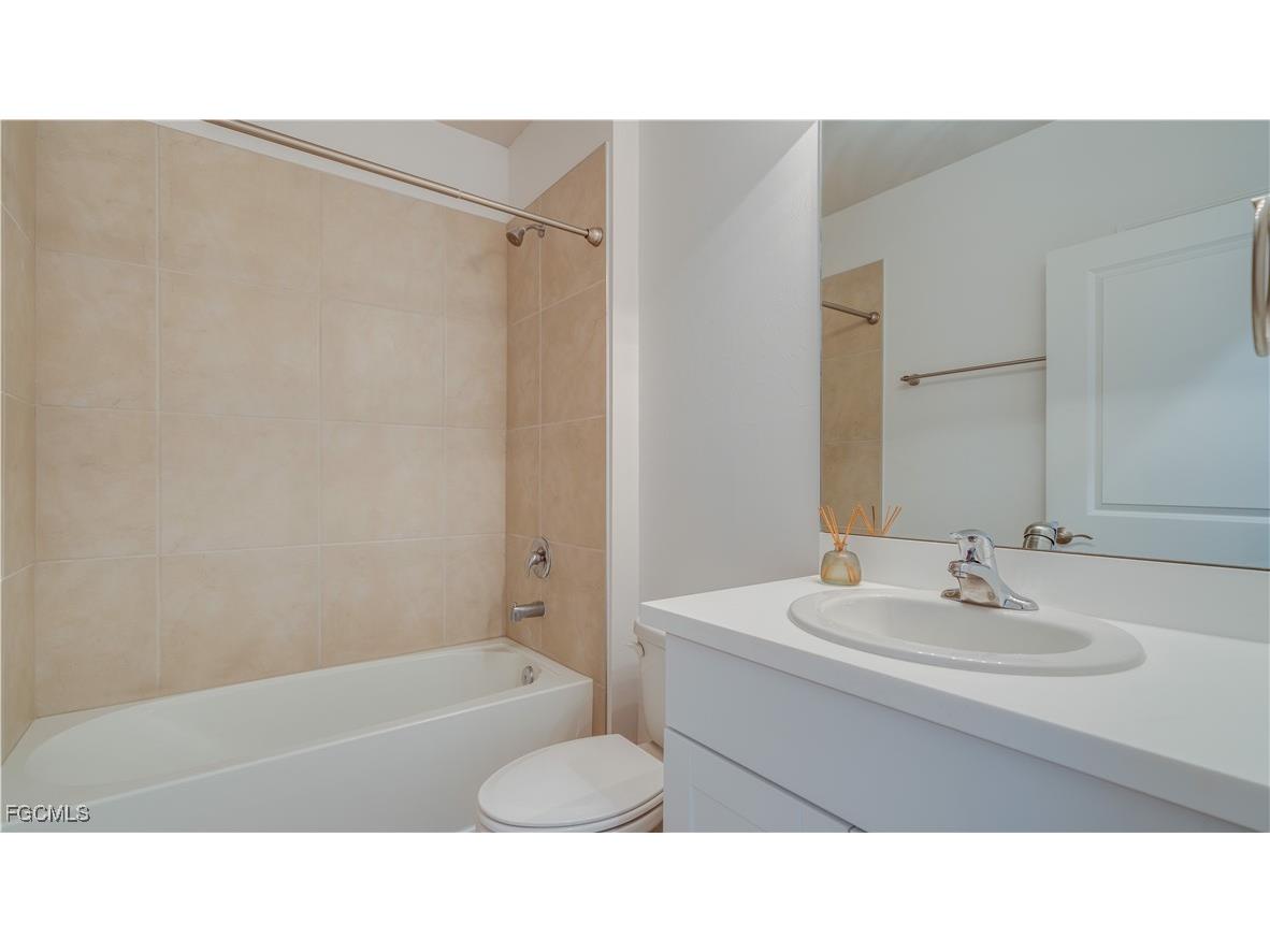 18512 Marlin Kite Lane North Fort Myers FL 33917 2026000409 image6