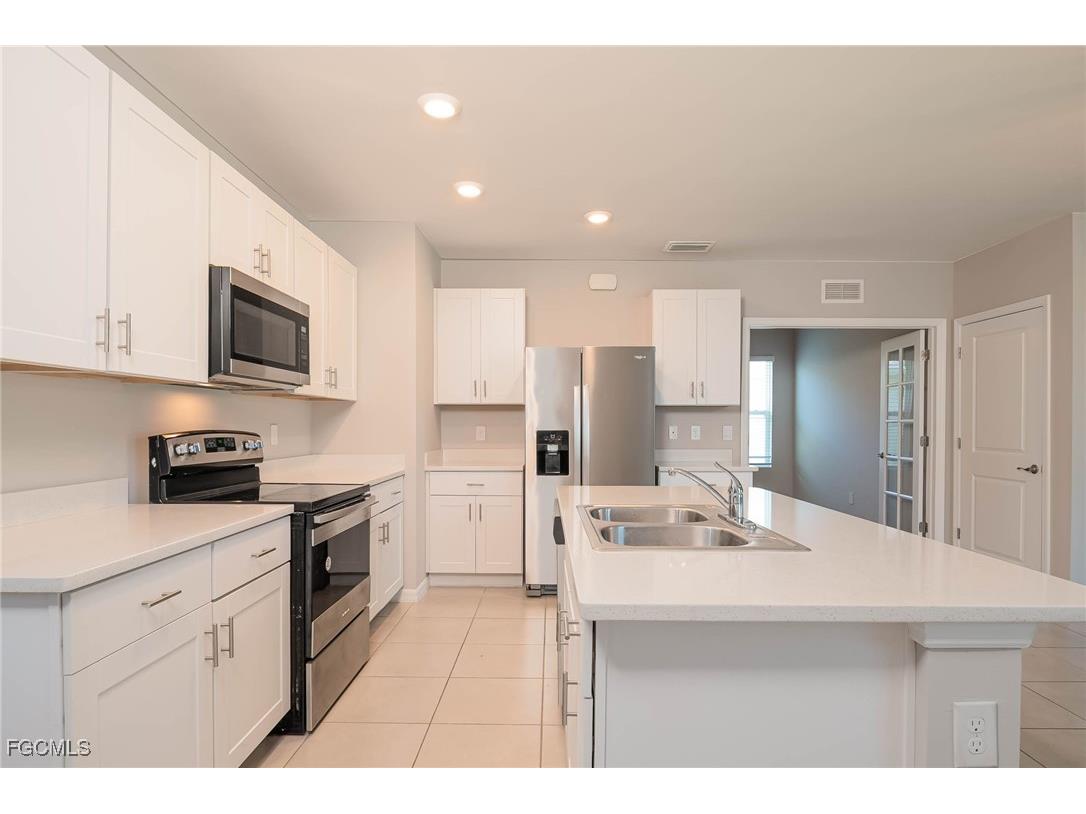 18517 Cronin Sand Lane North Fort Myers FL 33917 2025005034 image7