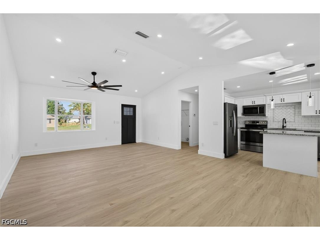18521 Phlox Drive Fort Myers FL 33967 2026024574 image9