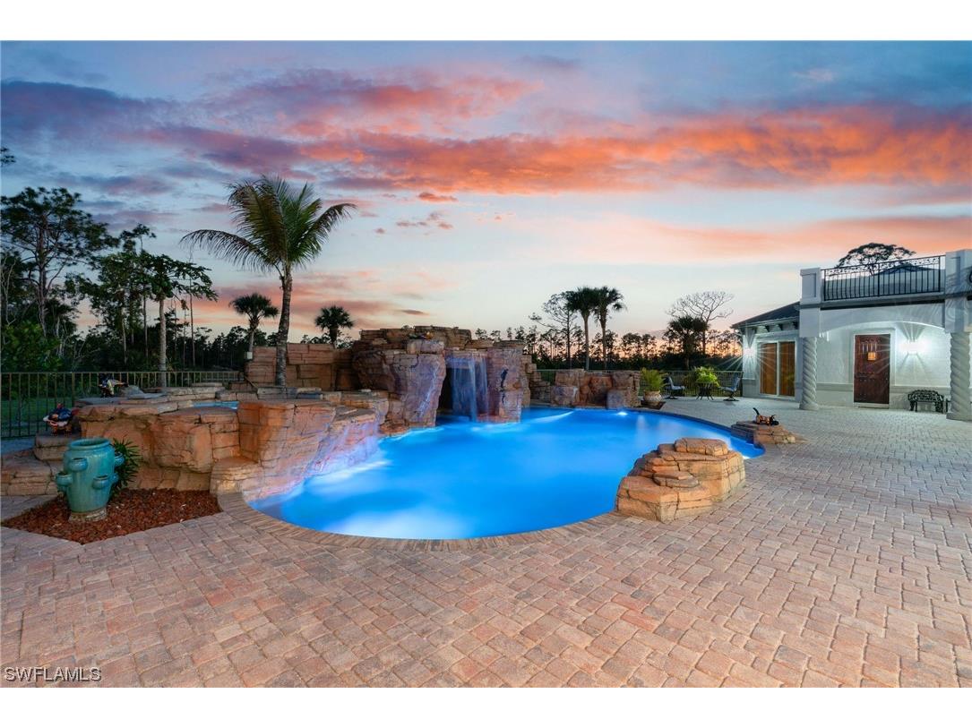 18528 Baseleg Avenue North Fort Myers FL 33917 224018391 image3