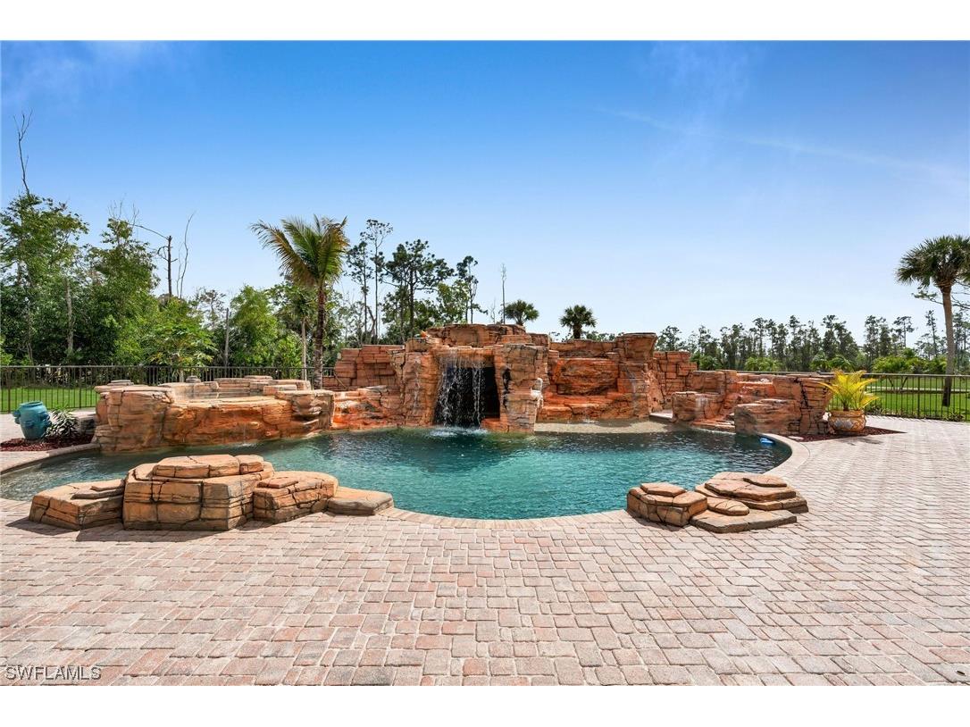 18528 Baseleg Avenue North Fort Myers FL 33917 224018391 image42