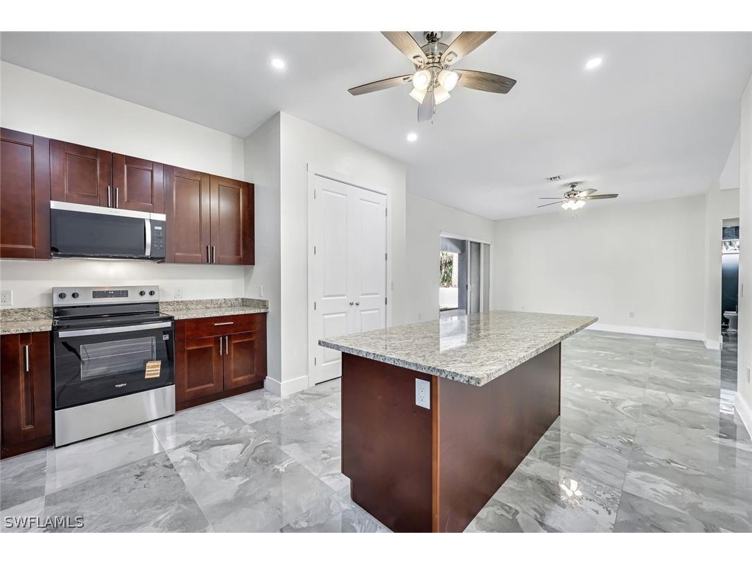 1853 Della Drive Naples FL 34117 226004957 image12