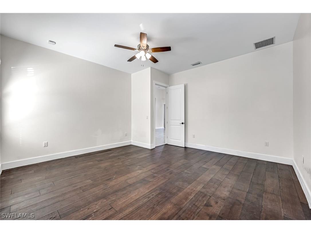 1853 Della Drive Naples FL 34117 226004957 image19