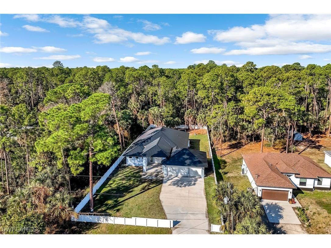 1853 Della Drive Naples FL 34117 226004957 image2