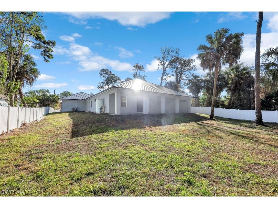 1853 Della Drive Naples FL 34117 226004957 image30